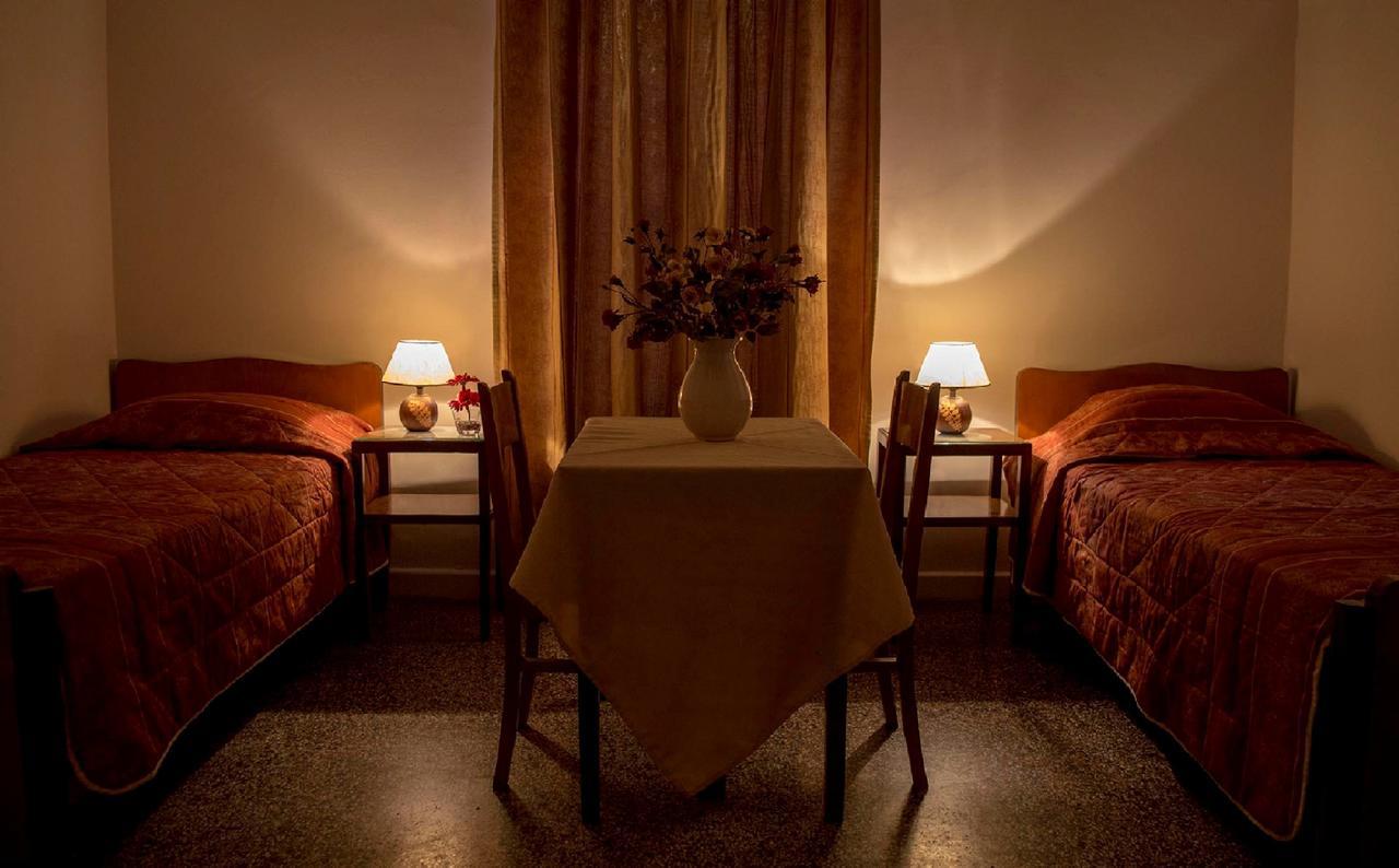 לוטרה איפטיס Hotel Oiti מראה חיצוני תמונה