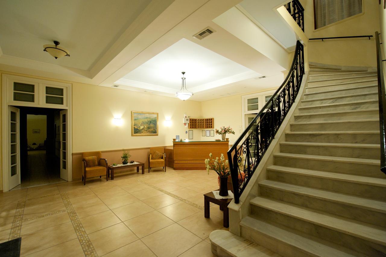 לוטרה איפטיס Hotel Oiti מראה חיצוני תמונה