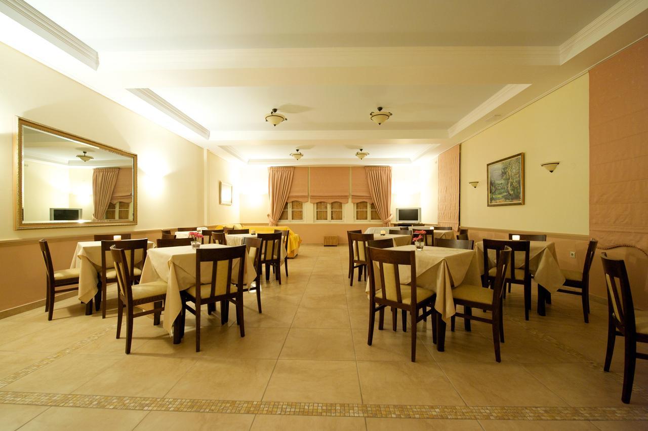 לוטרה איפטיס Hotel Oiti מראה חיצוני תמונה