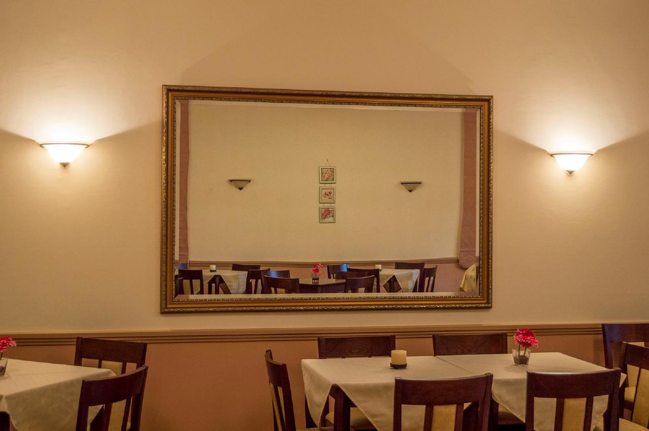 לוטרה איפטיס Hotel Oiti מראה חיצוני תמונה