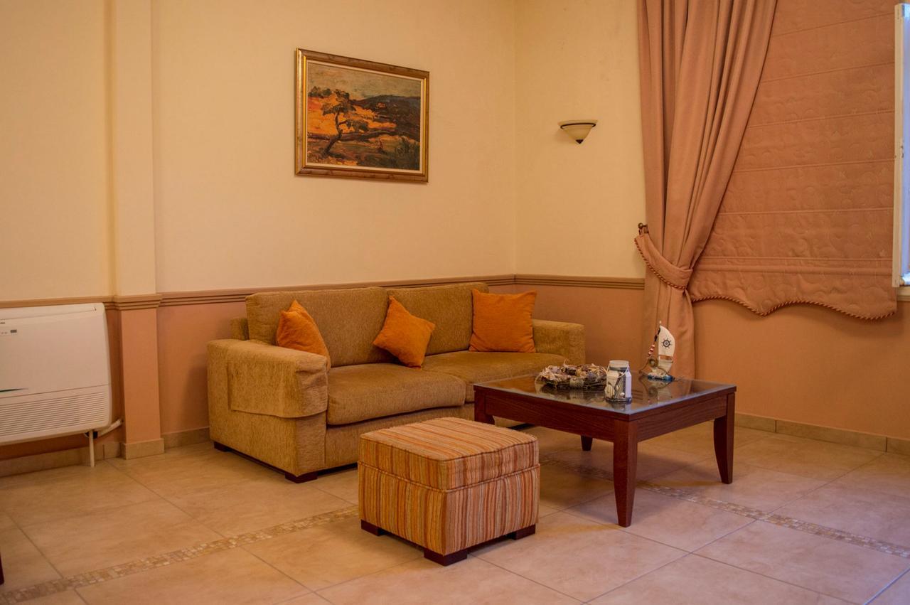 לוטרה איפטיס Hotel Oiti מראה חיצוני תמונה